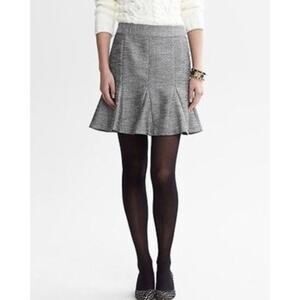 Banana Republic Fluted Silver Mini Skirt Size 10